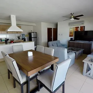 3-bedroom-apartment-at-la-joya-hotel-zone.hotelspuertovallarta.org/